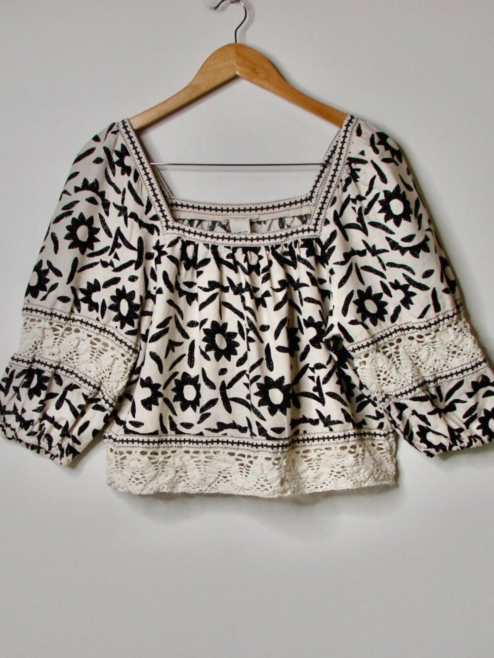 Christian Siriano Linen Crochet Puff Sleeve Blouse Black Cream Boho Medium
